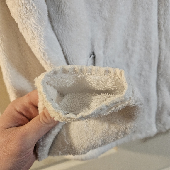 The North Face Women's Osito Jacket: GLACIER WHITE: GOOD CONDITION: SIZE M - Picture 2 of 8